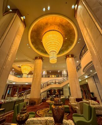 Luxury Golden Leaf Crystal Chandelier - Grand Staircase Pendant Light for 5-Star Hotel Lobby