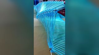 Lampadario a led in vetro artistico moderno personalizzato, installazione di progetto pendente decorativo trasparente ambrato