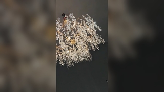 Elegante Lampadario Magnolia Bianca per Hotel di Lusso