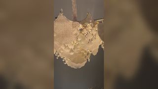 Scopri perché scegliere il lampadario di cristallo ovale personalizzato con finitura dorata, reception dell'hotel, sala da pranzo, club di lusso