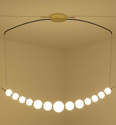 Lampade a pendente in vetro lineare 32W 3000K Luce calda sfera di vetro bianca Lampada a pendente personalizzata