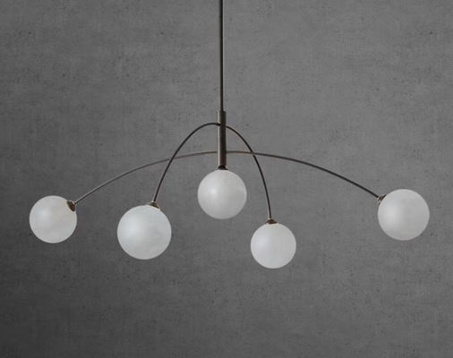Moda postmoderna creativa In ottone Salotto candelabro Semplicità Luce Luxury Hotel Camera da letto alabastro Pendente Luce