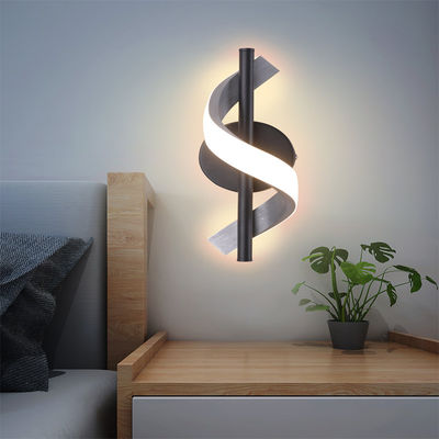 Lampada da parete a LED di design a spirale in alluminio Moderna 3000K / 6000K 2 Colore chiaro Hotel Camera da letto Salotto Corridoio Decorazione curva Lampada da parete
