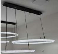 Soggiorno minimalista candelabro Luce Atmosfera lussuosa Sala da pranzo Camera da letto Luce principale Tre anelli Combinazione di lampade moderne semplici