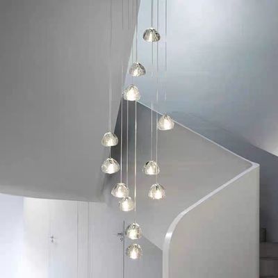 Decorazione alberghiera Scala di cristallo Pendente luce con palla trasparente e corpo di cristallo