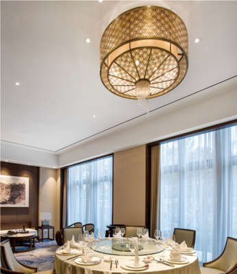 Lampada a sospensione per ristorante hotel personalizzata non standard, bar, hotel, club, cinese, hot pot, KTV, grande, in tessuto, per sala privata, a forma di scatola, in stile rattan, luce circolare a LED