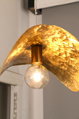 Lampadario a cappello da bombetta francese in metallo forgiato a mano, a tesa larga, robusto ed elegante, in metallo massiccio